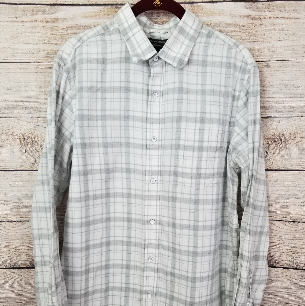 Banana Republic mens standard fit LS button down M